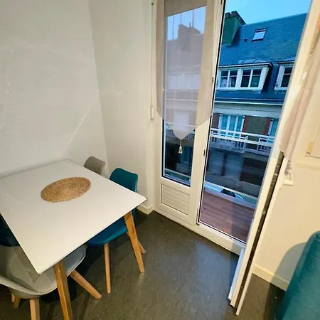 30m2 Plein Centre 50m De La Mer 10min Cnpe Paluel